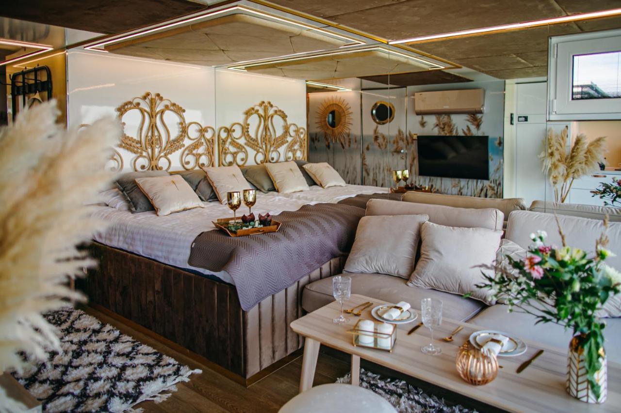 Myhouseboat 2 Otel Mörbisch am See Dış mekan fotoğraf